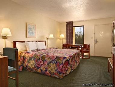 Super 8 By Wyndham Athens Motel Ruang foto