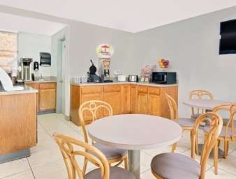 Super 8 By Wyndham Athens Motel Restoran foto